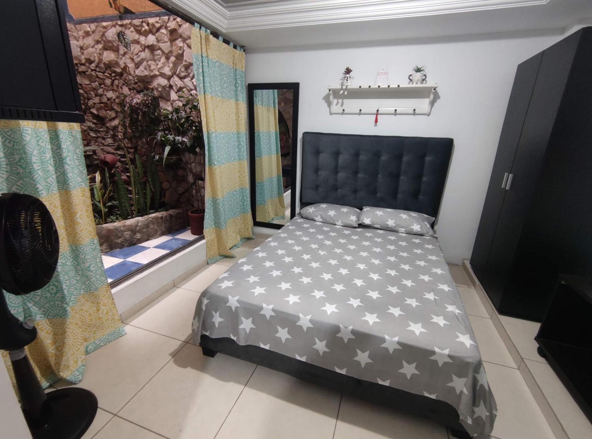 Hospedaje Casa Aurora Кали Экстерьер фото