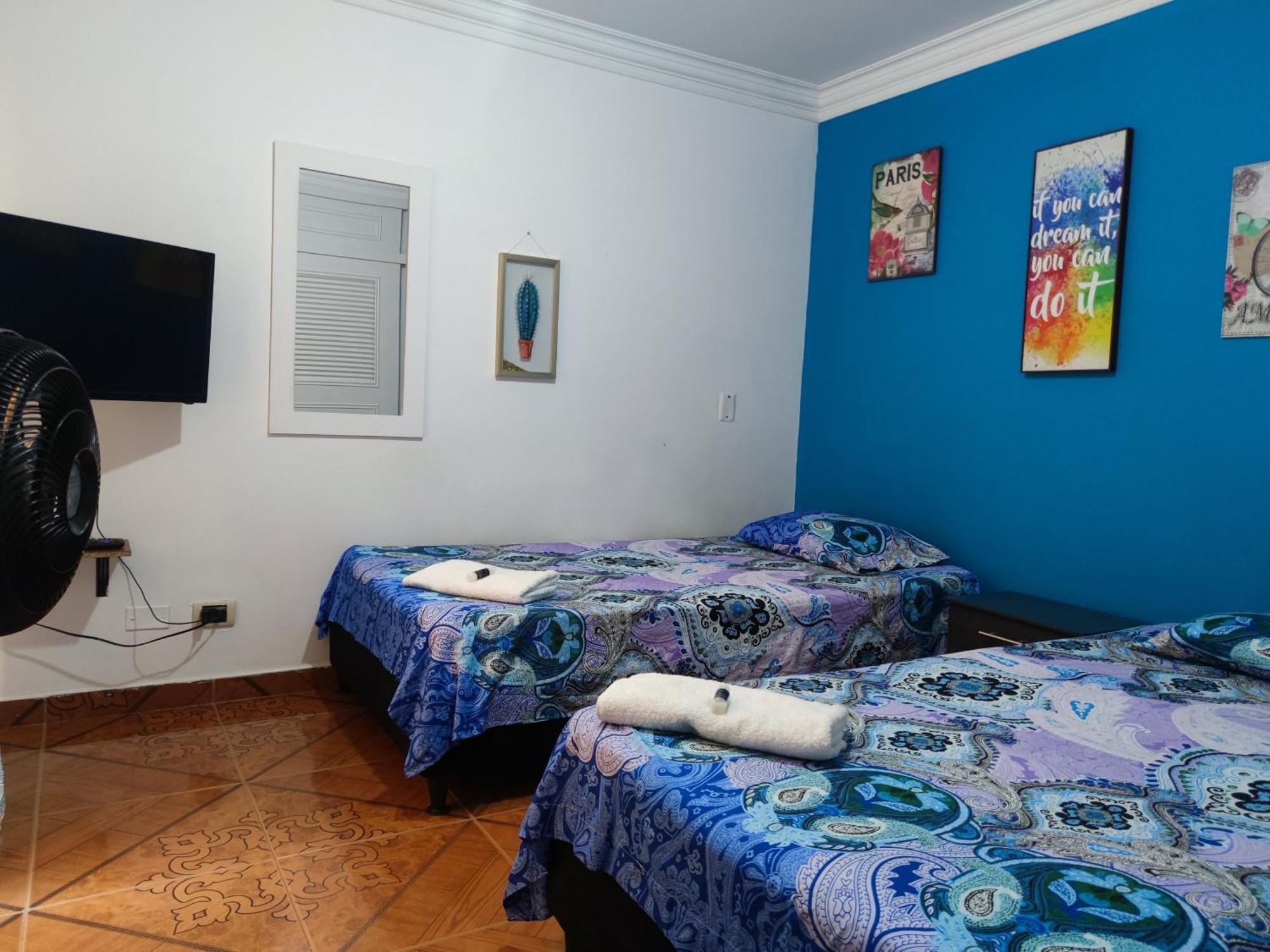 Hospedaje Casa Aurora Кали Экстерьер фото